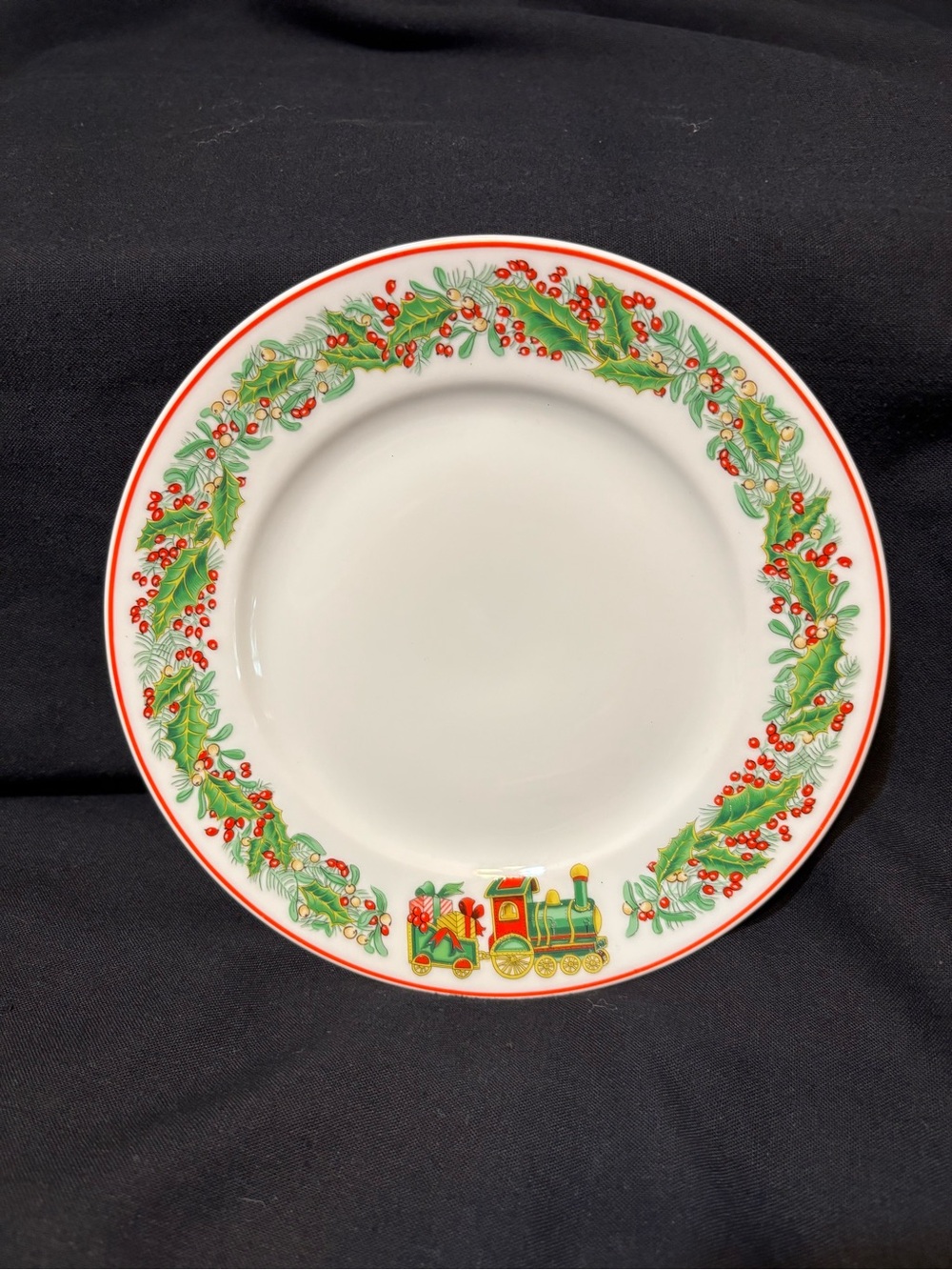 Vista Alegre Christmas Magic Train Desert Plate
